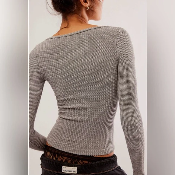 🆕 Free People Clean Slate layering top in brown size M/L - Picture 2 of 11